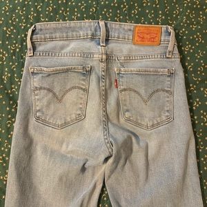VINTAGE LEVI’S (712 slim)
